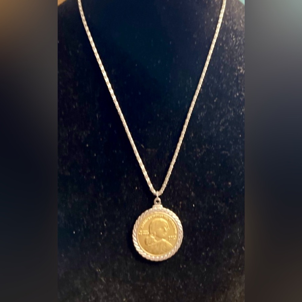 American Indian Relief council 2013 coin Pendant On Silver-Tone Chain - Picture 4 of 7
